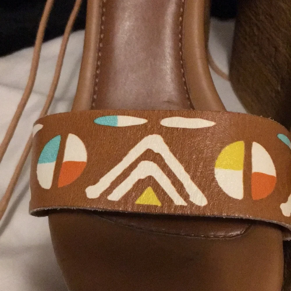Steve Madden Bikini style woman’s cork look leather wedge lace up sandal size 9